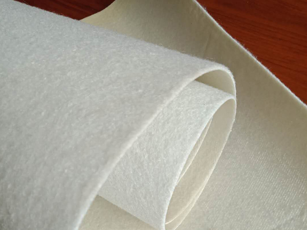 复合土工膜一布一膜