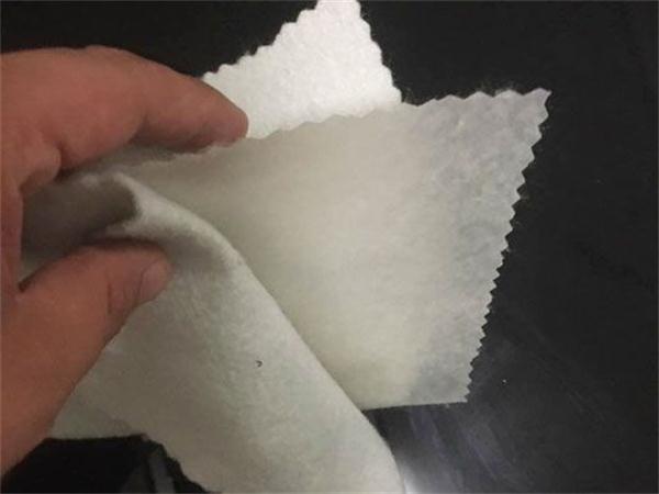 复合土工膜两布一膜